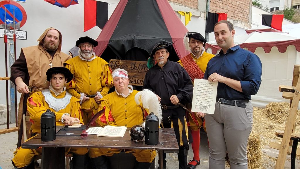 Recreacionistas y concejal de patrimonio de Logroño durante el reclutamiento