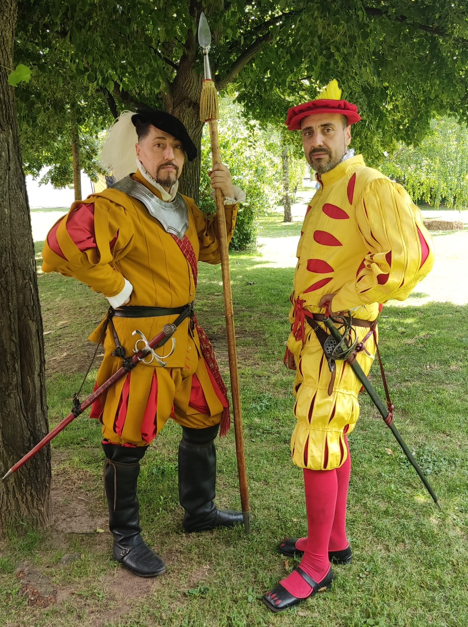 Recreadores de Héroes del Revellín con uniformes y gregüescos del siglo XVI